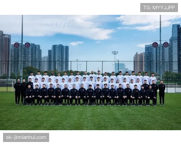 横滨水手近期阵型调整引发关注，球员适应性及场上执行力成为赛季中期焦点。